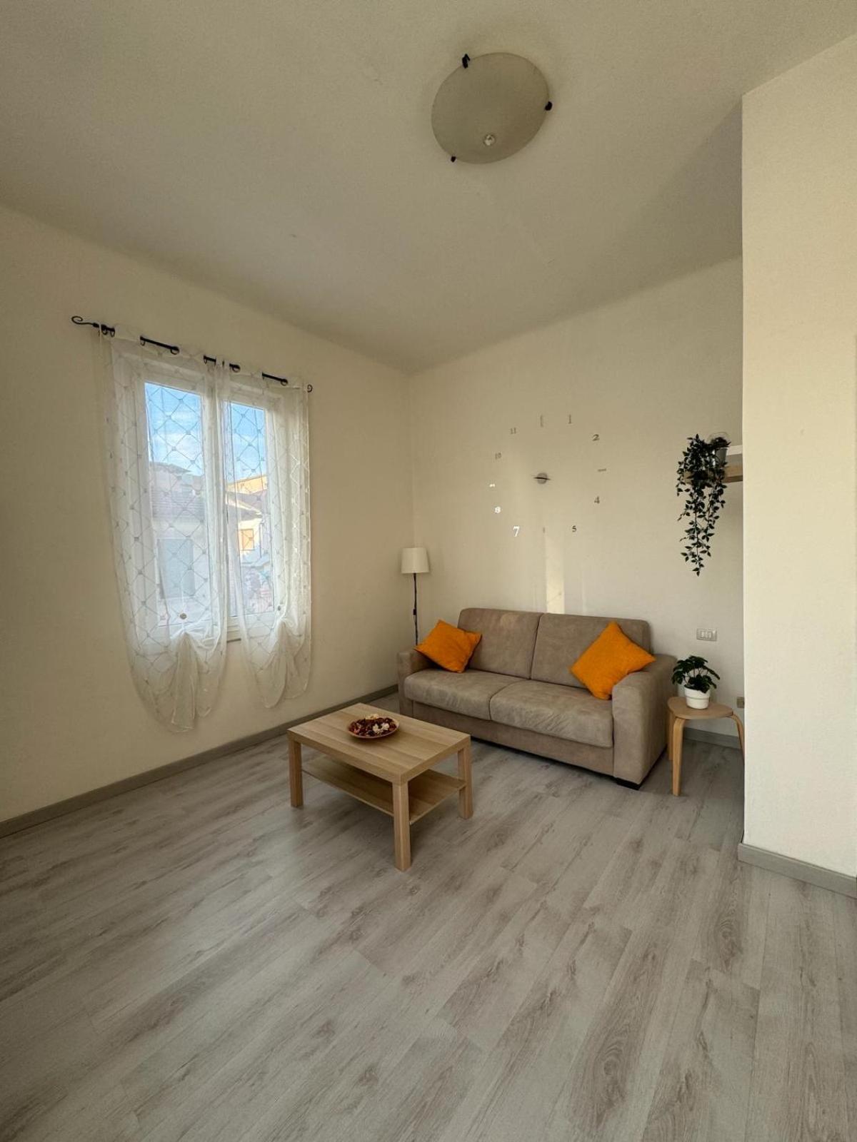 La Casa Di Carlotta Lejlighed Ceparana Eksteriør billede