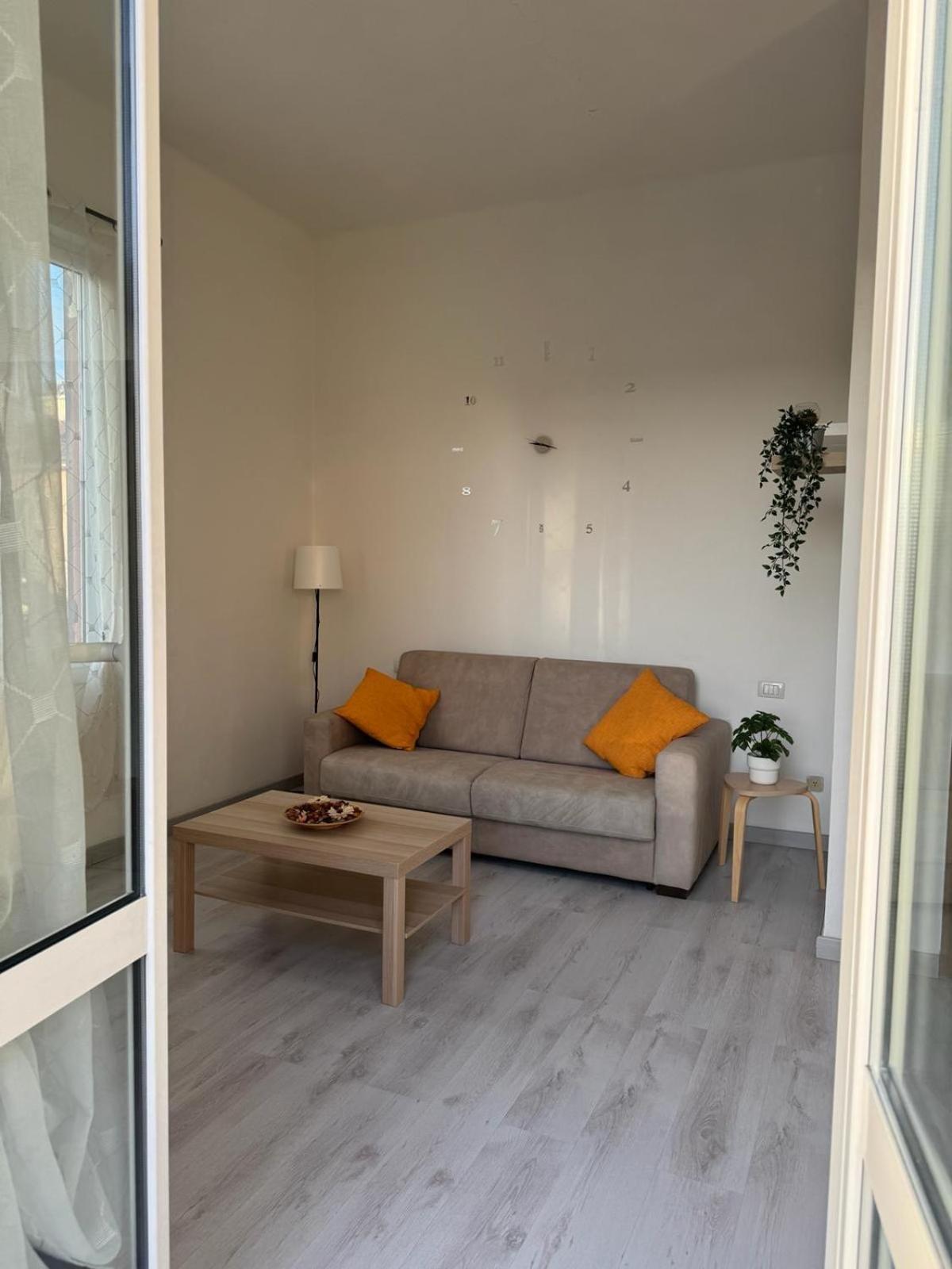 La Casa Di Carlotta Lejlighed Ceparana Eksteriør billede