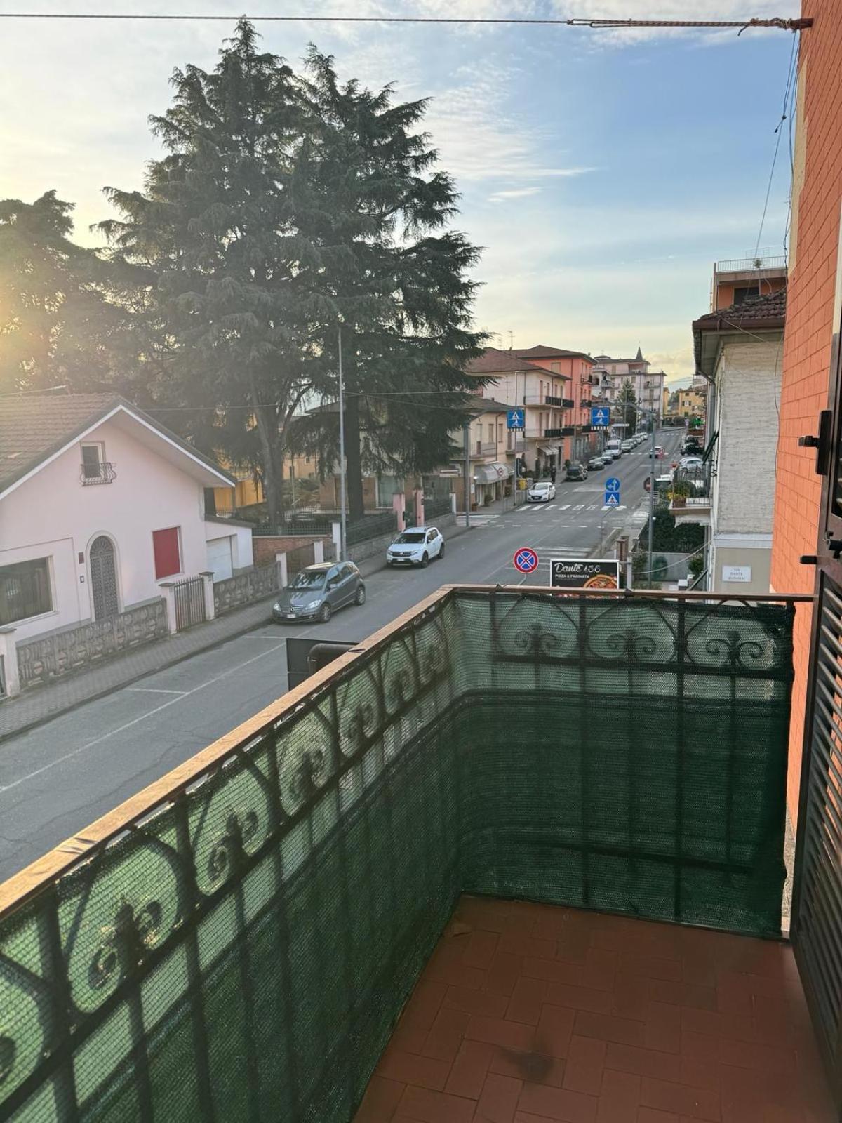 La Casa Di Carlotta Lejlighed Ceparana Eksteriør billede