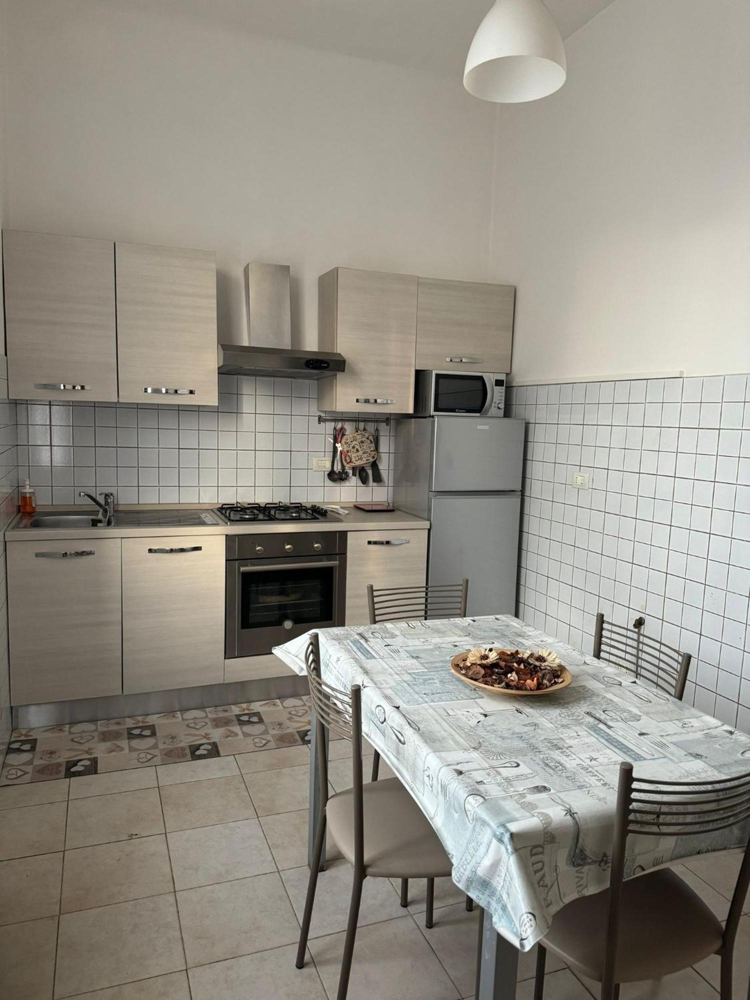 La Casa Di Carlotta Lejlighed Ceparana Eksteriør billede